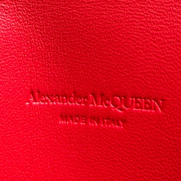 Alexander McQueen Black Skull Envelope Clutch Bag - Picture 9 of 14